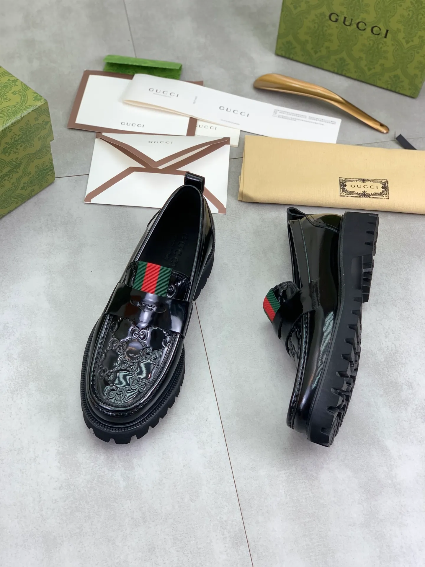 Factory price P840 💰💎💎💎Top version (original foam outsole) Brand: [GUCCi] Gucci's new business formal casual leather shoes Standard code: Men's size 39–45 (38 needs to be customized) Grade: Same style as the official website Original order quality Materials: Original open-edge beaded calfskin Water-dyed cowhide lining Original lightweight foam outsole Style category: Men's fashion Formal casual leather shoes, slip-on men's shoes series, young and fashionable, European and American trends, British style, casual matching, comfortable feet, color: multiple colors available, actual picture